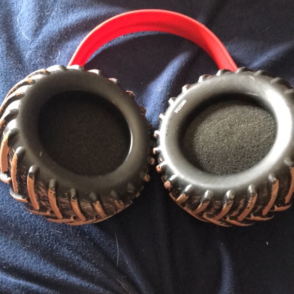 Monster jam sound canceling headPhones - Picture 2 of 3